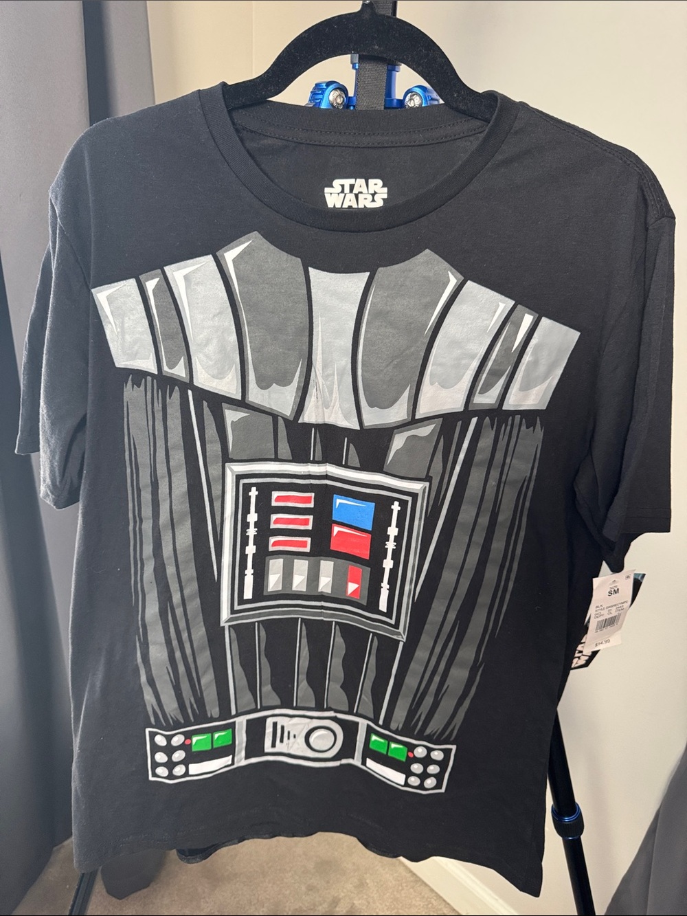 Star Wars Adult Small Darth Vader Graphic T-Shirt - Black NWT
